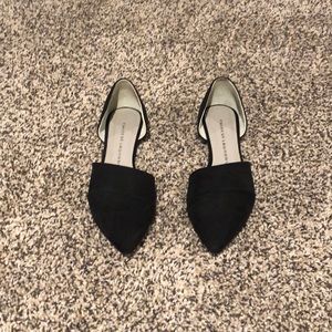 Chinese Laundry Black Flats